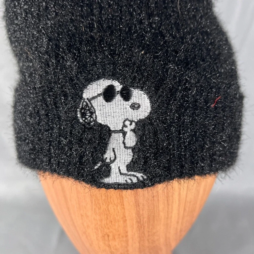 Peanuts Beanie Hat Gloves Set Kids One Size Knit Black Snoopy Winter Warm